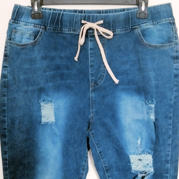 Women's Blue Distressed Jeans Sz 4XL - Picture 5 of 9